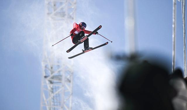 开云体育app下载-谷爱凌享受中结束首届冬奥之旅 第二金奖励给自己