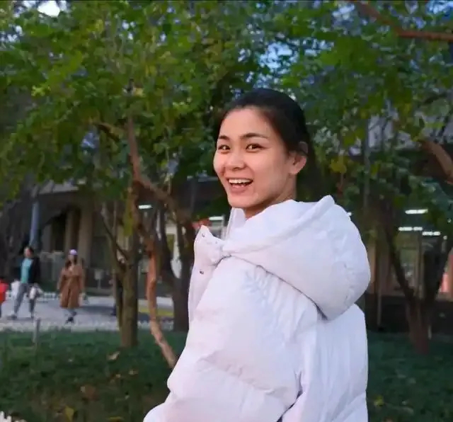 开云体育官方网-山东女排两大国手转型，梅笑寒、杜清清入职山农大，开启人生新篇|山东队|排球|山东排球|二传手|赛场_新浪体育_新浪新闻