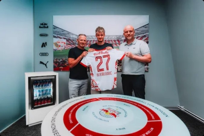 开云体育app下载-米体：国米正在运作阿拉杰贝戈维奇的转会，球员无意留在勒沃库森